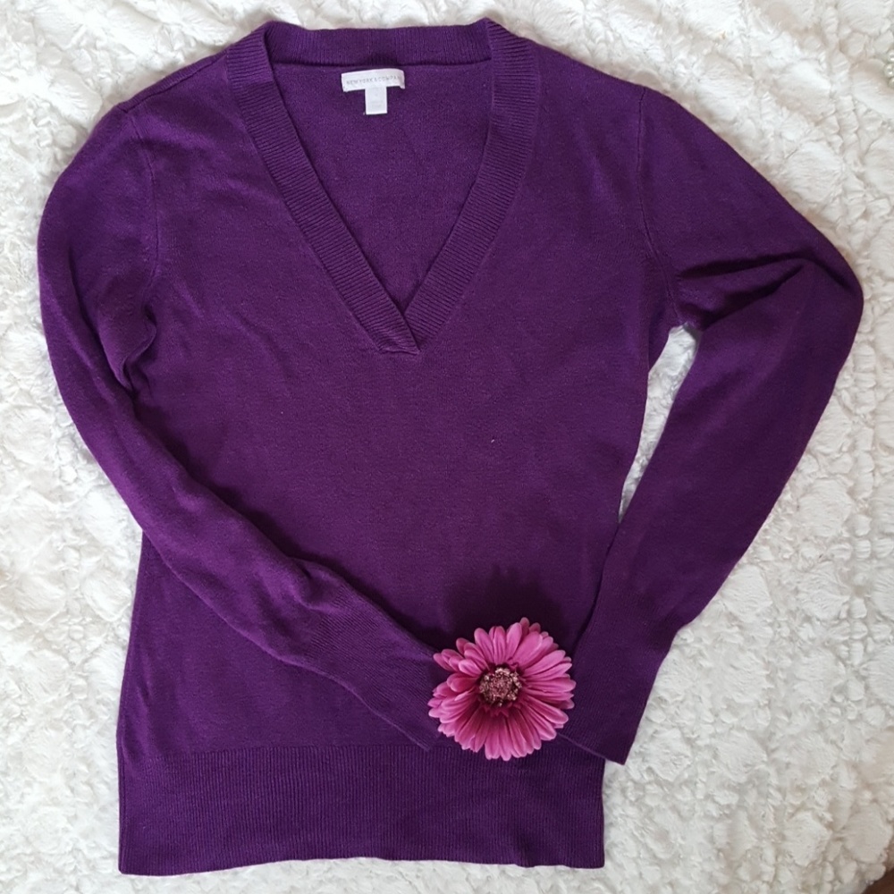NEW YORK & COMPANY SWEATER